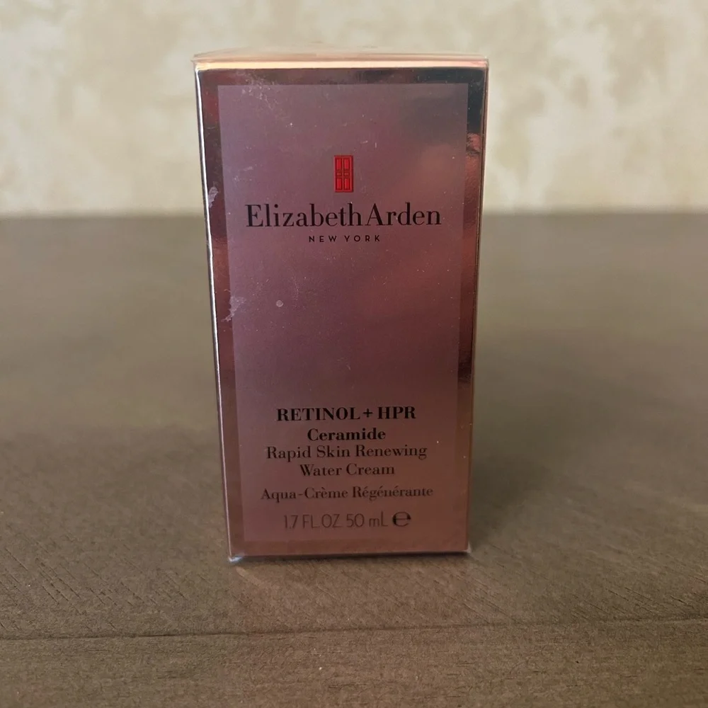 Elizabeth Arden Ceramide Retinol + HPR Rapid Skin Renewing Water Cream